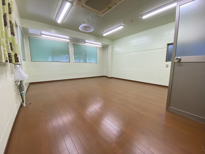 村角町倉庫事務所