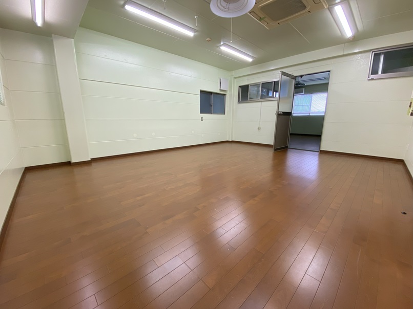 村角町倉庫事務所